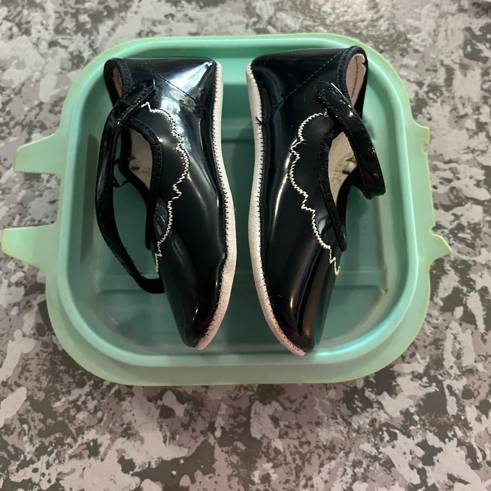 1960’s Tiny-T Vintage Baby Shoes